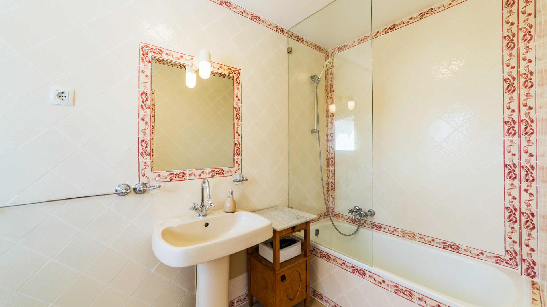 Villa Guincho – luxury villa in Lisbon, Portugal – image 18