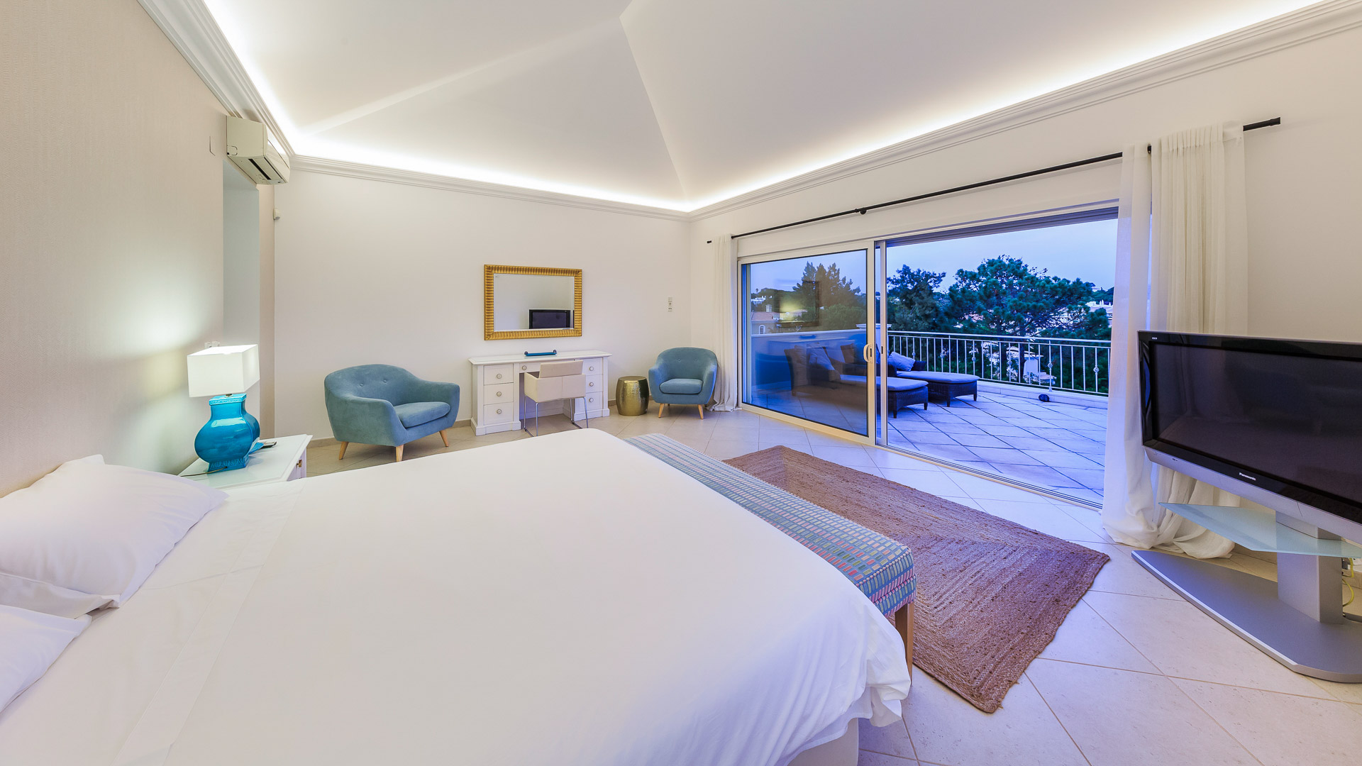 Encosta do Lago 5 – luxury villa in Algarve, Portugal – image 14