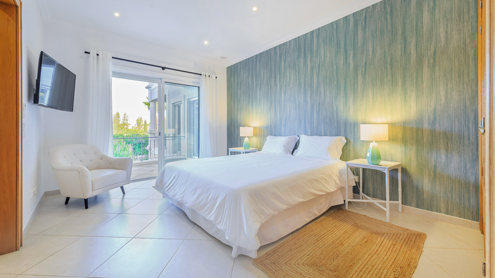 Encosta do Lago 5 – luxury villa in Algarve, Portugal – image 19