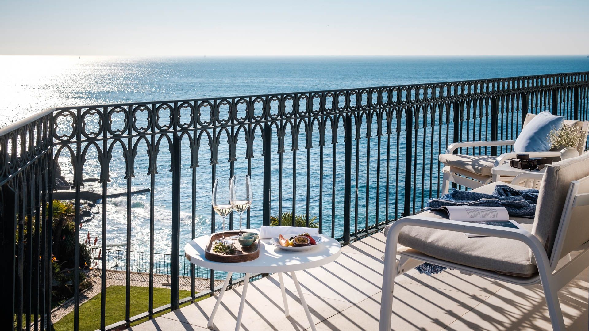 Villa Laura – luxury villa in Lisbon, Portugal – image 11