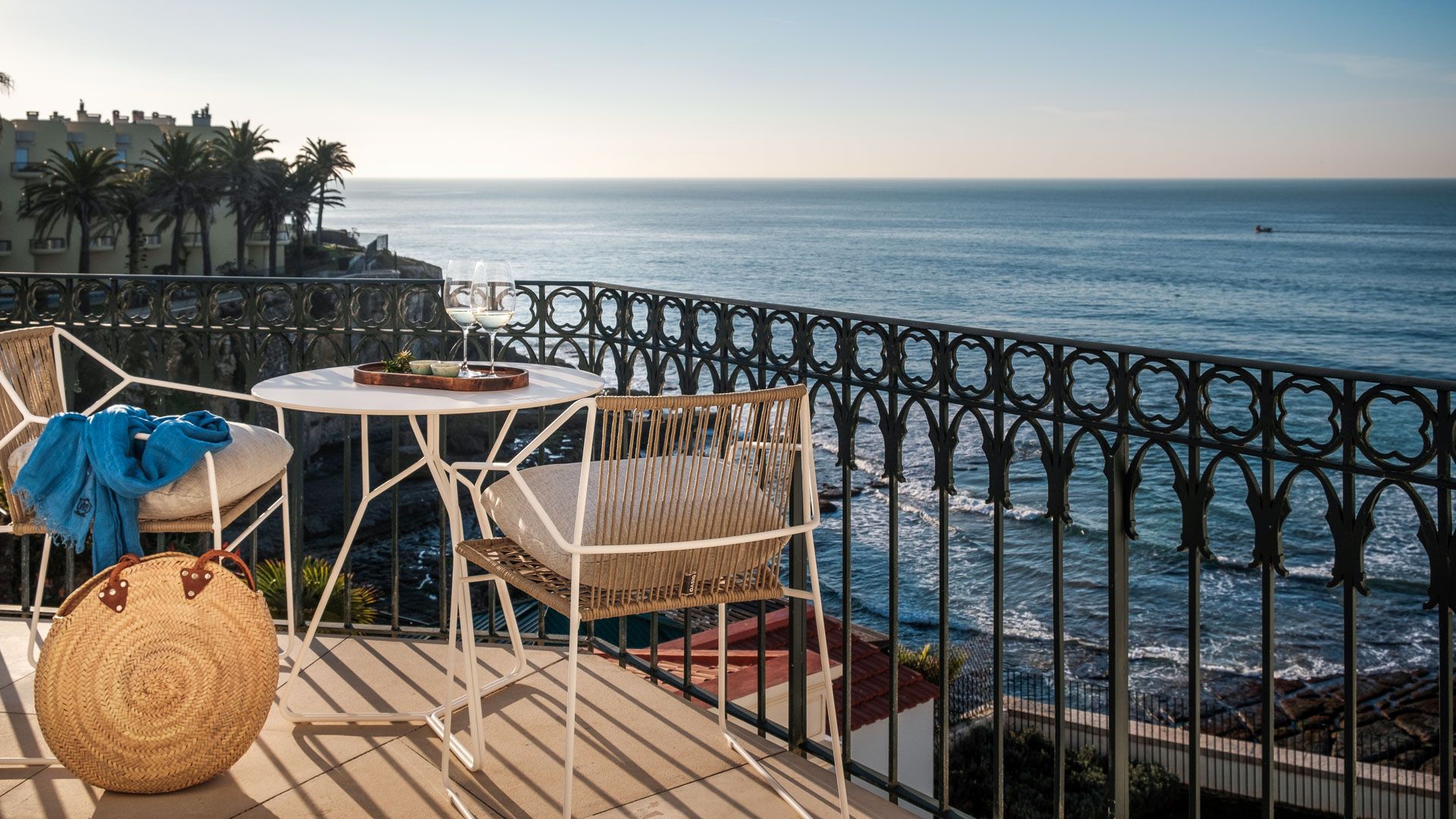 Villa Laura – luxury villa in Lisbon, Portugal – image 14